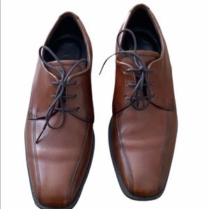Men’s dress shoes